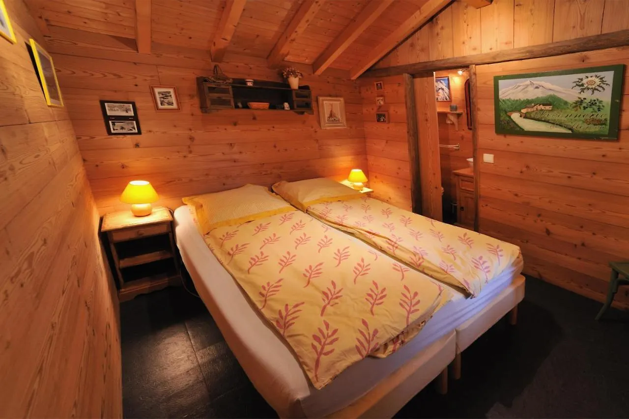 Chalets Et Hotel De Charme La Cremerie Du Glacier Chamonix 2*,